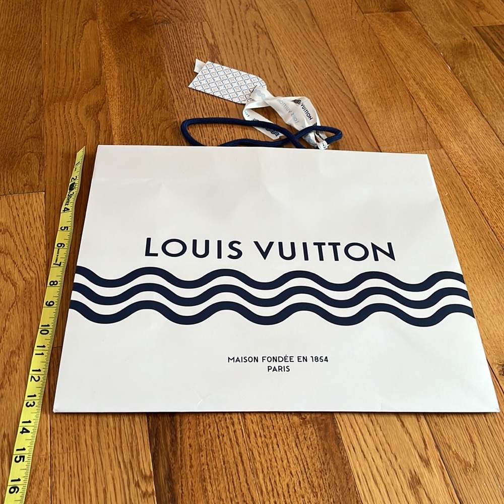 LV Louis Vuitton Shopping Bag - Picture 2 of 4